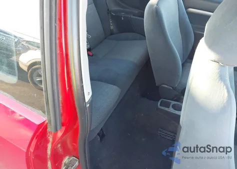 2000 Ford Focus Zx3 from USA, damaged, VIN 3FAFP3131YR205330